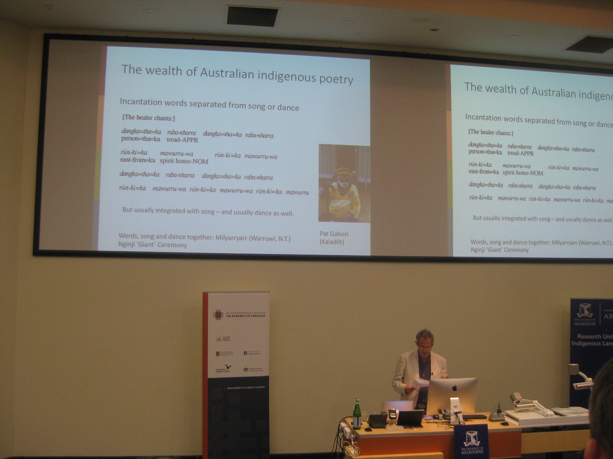 Waving to the other side: language of poetry in indigenous Australian song Nick Evans University of Melbourne 2018 incantation song dance